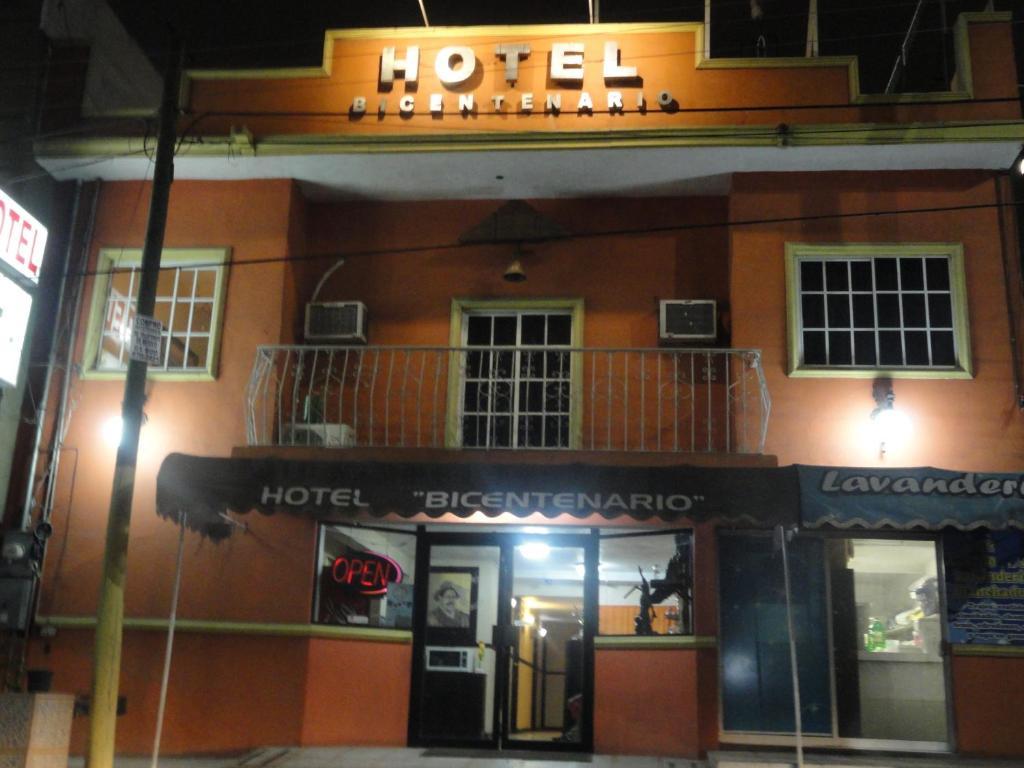 Oyo Hotel Bicentenario 탐피코 외부 사진