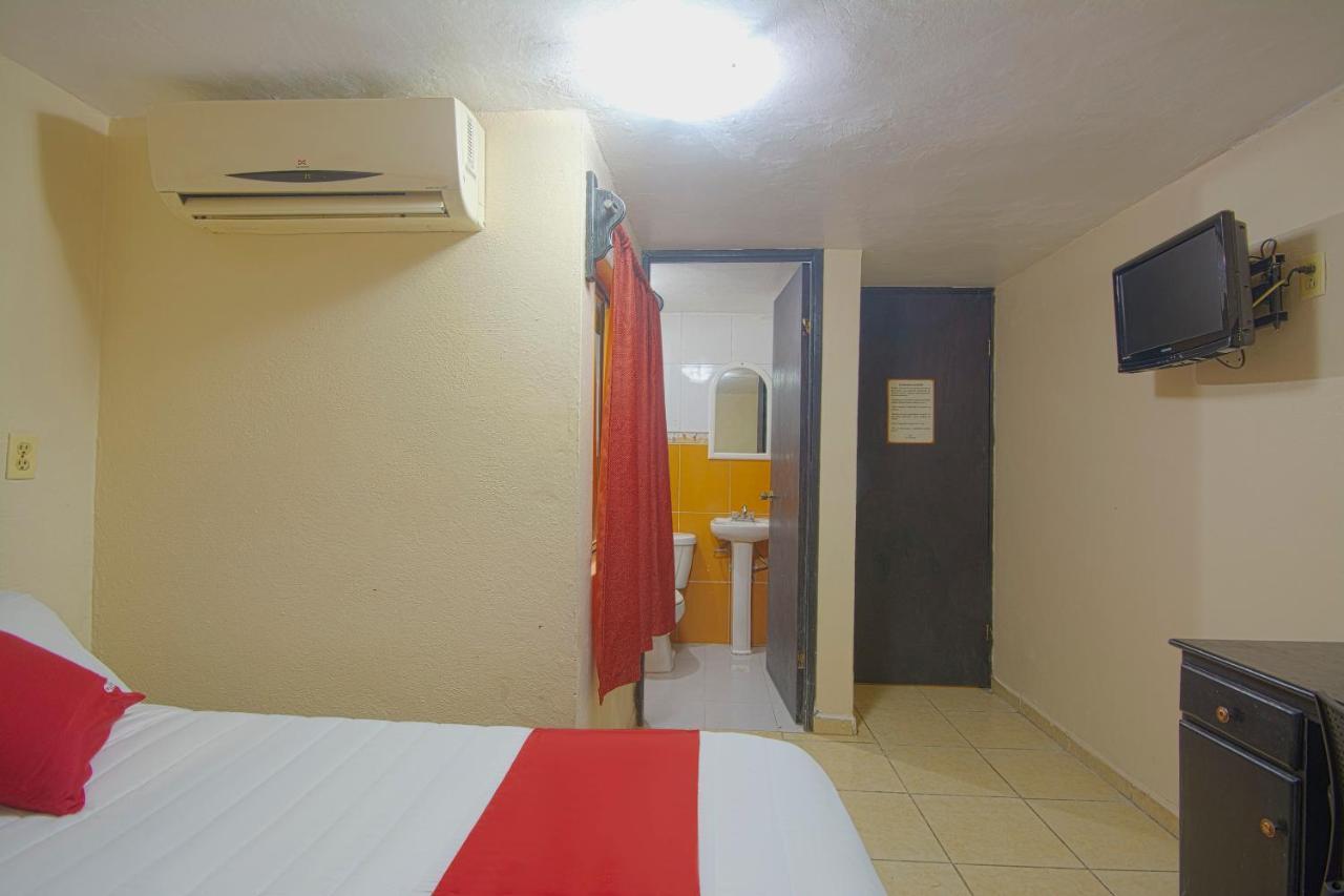 Oyo Hotel Bicentenario 탐피코 외부 사진
